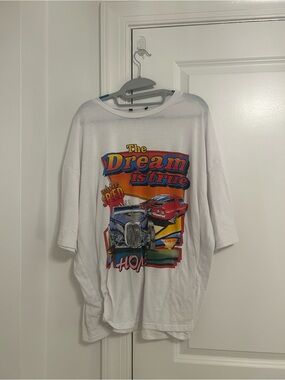 Graphic tee